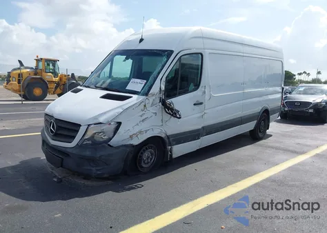 2017 Mercedes-Benz Sprinter 2500 High Roof V6 из США, поврежденный, VIN WD3PE8CD2HP523000